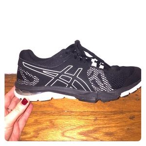 ASICS WOMENS GEL-CRAZE TR SIZE 7